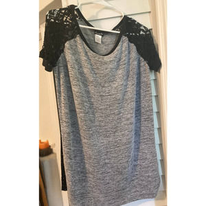 Fig & Blu Short sleeve maternity shirt with lace sleeves (XL)